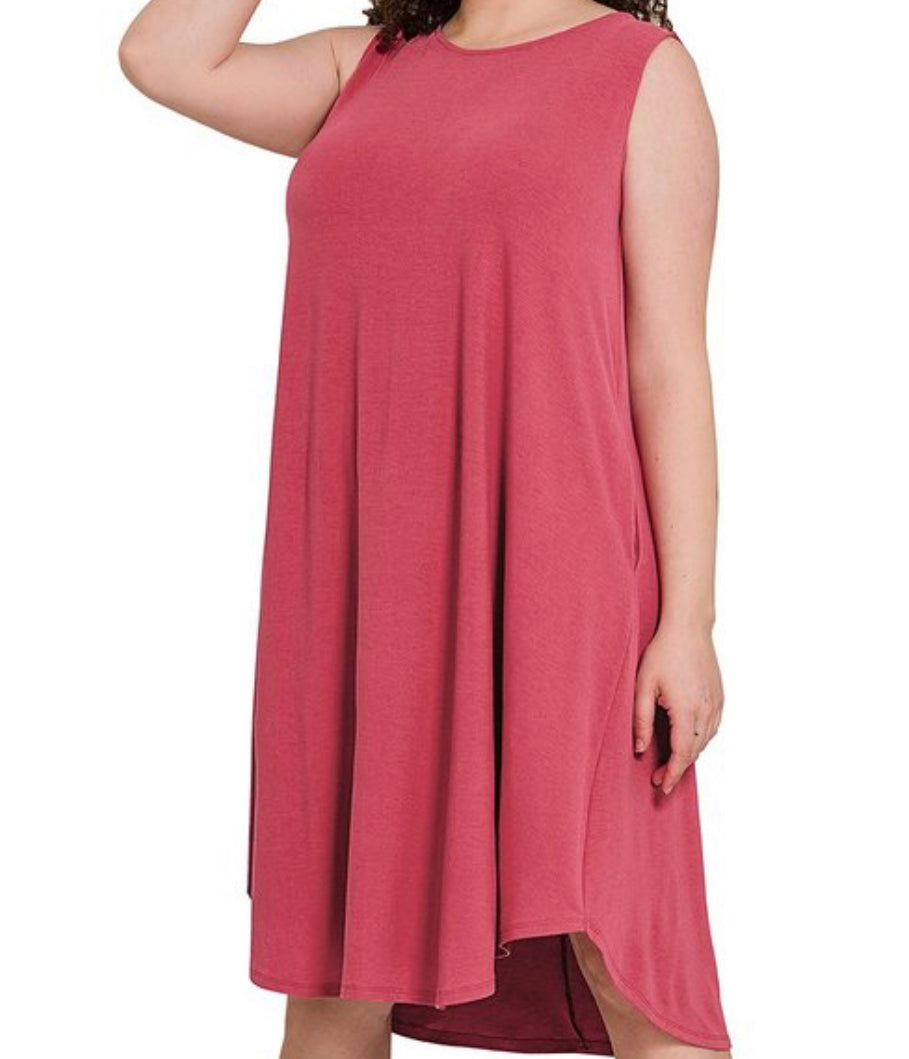 Plus Size sleeveless dress with pockets