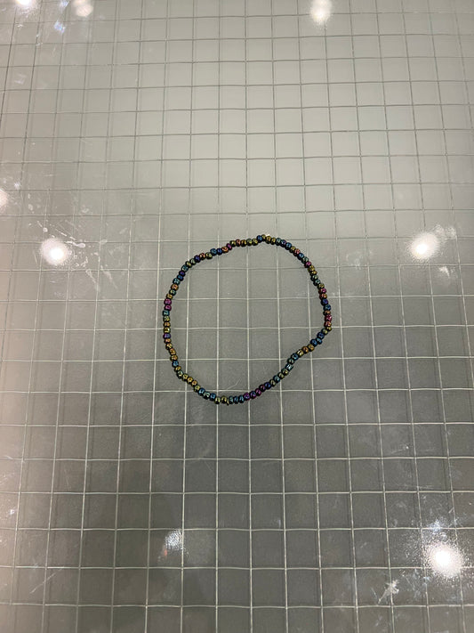 Iridescent anklet